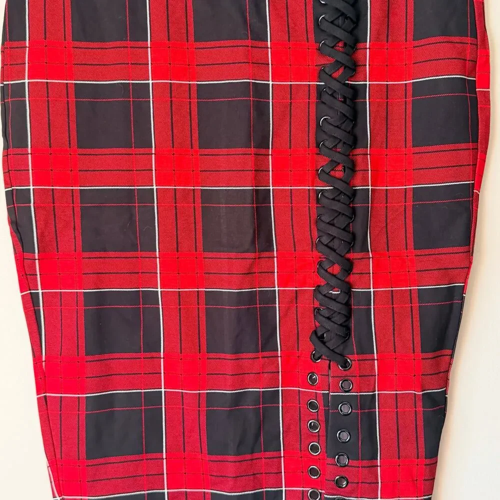 Torrid Skirt Red and Black Plaid Size 1X - Picture 7 of 11